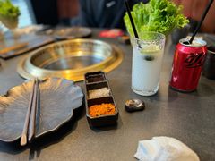 -铭牛烧肉·和牛海鲜自助(高新月牙湖店)