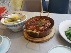 -有红鸡毛店·川菜(建设路店)