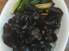 小葱拌木耳-老奉天马家烧麦(三台子店)