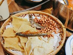 -苗家大院酸汤鱼(贵阳北站店)
