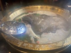 -周老三跷脚牛肉·全牛火锅(非遗传承店)