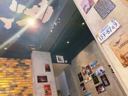 -PE SALON