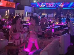 -FINNS Beach Club