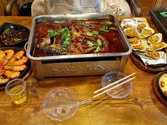 -老东镇啤酒屋海鲜加工·蒸汽海鲜·海鲜烧烤(台东店)