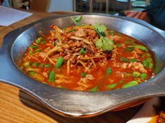 -兔行天下-鸿鹤鲜锅兔(中海国际店)