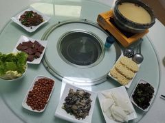 -墨脱石锅椰子鸡•香草鸭•东山羊(大东海店)