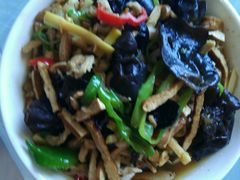 -天乐农家鱼头王(天目湖店)