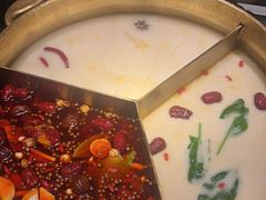 黄金奔驰锅-湊湊火锅·茶憩(打浦桥日月光店)