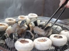 -围炉肉舍•炭烤活鳗•丹东海鲜烤肉(步行街店)