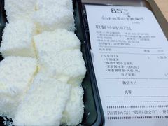 椰丝牛奶小方蛋糕-85度C(广州石牌桥店)
