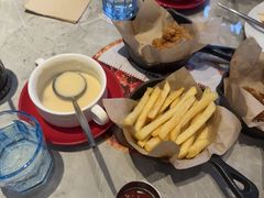 -必胜客(东大桥店)