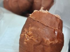 法芙娜巧克力海盐羊角-OUR Bakery(SKP-S店)