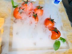 番茄脆菇沙拉-小大董·烤鸭(五棵松店)
