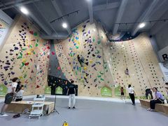 -ROCKPLUS攀岩馆(环宇城店)