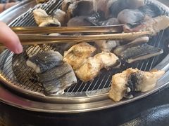 -围炉肉舍•炭烤活鳗•丹东海鲜烤肉(步行街店)