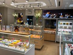 面包甜点陈列柜-好利来(团结湖店)