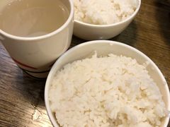 -愉肴麻辣香锅(中山路店)
