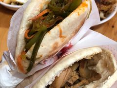 锅盔夹卤肉外-洞子口张老二凉粉(文殊院店)