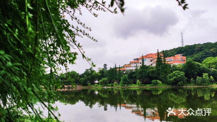 重庆文理学院(星湖校区)教学楼图片