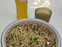 -陆元丰·兰州纯汤牛肉面(自强西路店)