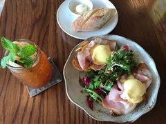 -ROAST coffee & eatery