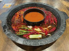 -黄潇洒老火锅(九眼桥宏济巷店)