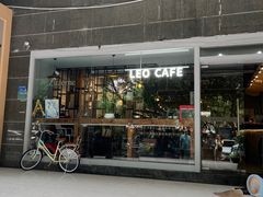 -LEO CAFE