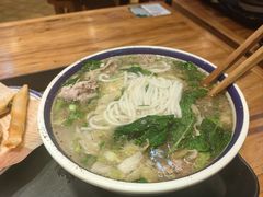 -云阿蛮云南生烫牛肉米线(奉贤路店)