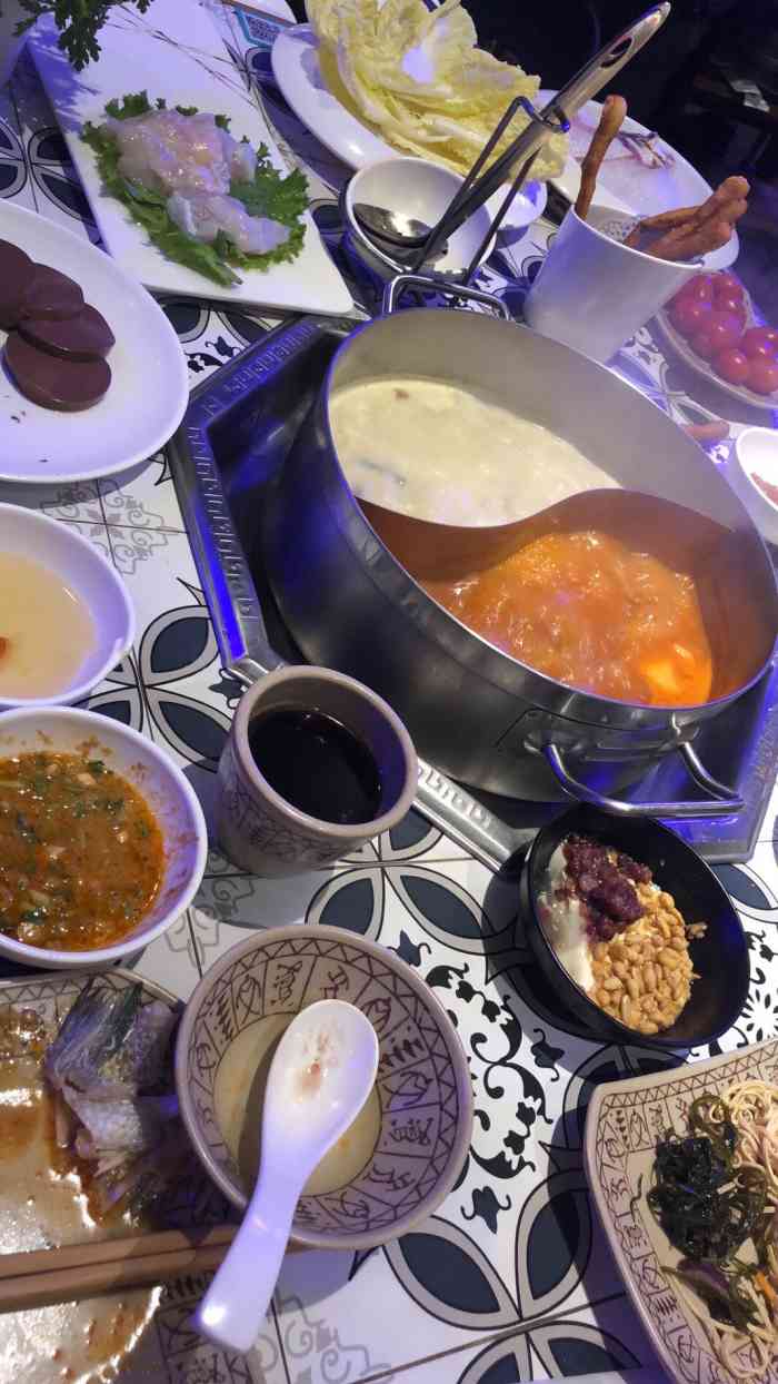 江小渔·豆浆鱼火锅(湖南店)