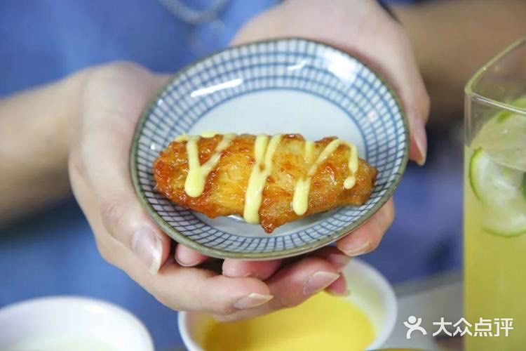 这家甜品自助也太爱了吧[调皮]饭量小的话别来[调皮]