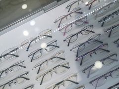 -现代眼镜批发城(台东三路店)