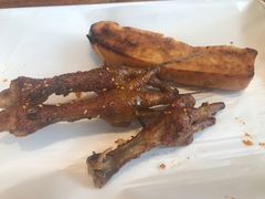 碳缸鸡手-小桂林烧鸽子