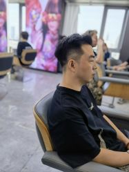 -藤野造型烫发染发