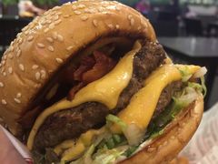 -The Habit Burger Grill 哈比特汉堡(爱琴海店)
