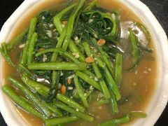 -J Daeng Seafood