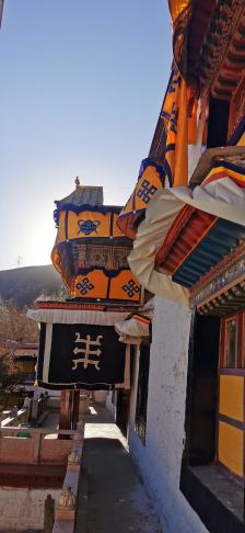 强钦寺-"海拔3780米的寺庙,坐落在仁布县.因缘."-大众点评移动版