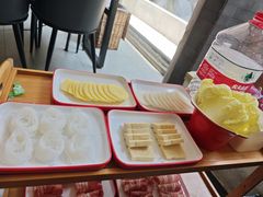 -毛辣果·贵州红酸汤牛肉火锅(西单店)