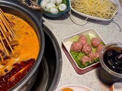 -钢管厂五区小郡肝串串香(蜀都万达店)