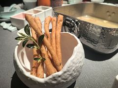 -左庭右院鲜牛肉火锅黑金店(陆家嘴中心店)