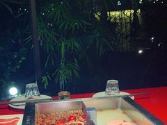 -二荆条·蜀鲜汇城市森林火锅