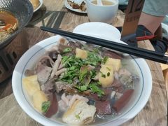-香山湖家家宴(中山陵店)