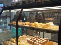 面包甜点陈列柜-红房子西菜馆(淮海中路店)