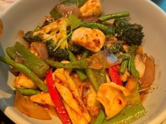 -大头虾越式风味餐厅(光明广场店)