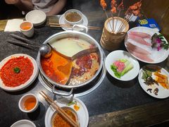 -周师兄大刀腰片火锅(洪崖洞旗舰店)