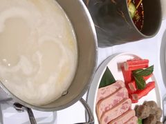 -红鼎豆捞·非遗鲍皇汤火锅(宝丰路店)