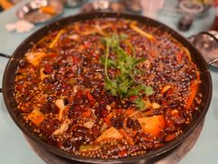 -鸿顺老铁锅美蛙鱼府(解放碑店)