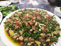 特色尖椒兔-江湖黑大兔(杨家坪店)