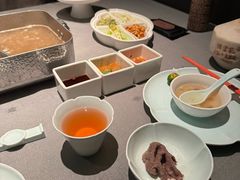 -左庭右院鲜牛肉火锅黑金店(陆家嘴中心店)