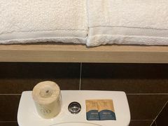 -西安大雁塔科技大学地铁站亚朵酒店