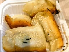 -小杨生煎(金山百联购物中心3楼店)